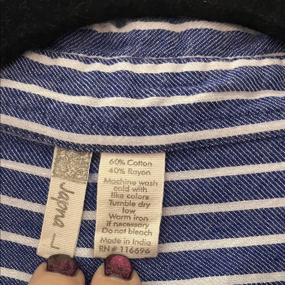 Blue and White Striped Button-Up Shirt - Picture 3 of 4